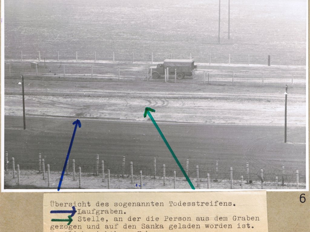 Michael Kollender, shot dead at the Berlin Wall: West Berlin police crime site photo of death strip between Berlin-Treptow and Berlin-Neukölln [April 25, 1966]