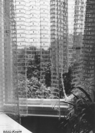 Wolfgang Hoffmann, jumped to his death on July 15, 1971 after his arrest at the Friedrichstrasse Station border crossing: Broken bay window in the East German police headquarters in Berlin-Treptow, viewed from the inside [MfS photo, July 15, 1971]