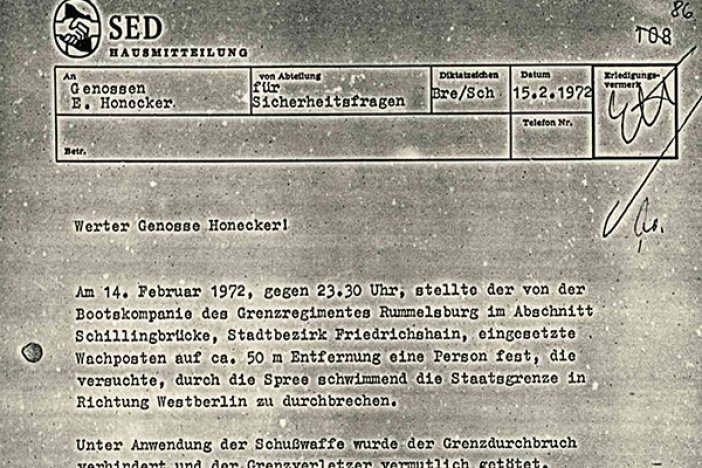 Manfred Weylandt: Schreiben der SED-ZK-Abteilung für Sicherheitsfragen an Erich Honecker über den Fluchtversuch und die Erschießung eines Unbekannten Manfred Weylandt: Schreiben der SED-ZK-Abteilung für Sicherheitsfragen an Erich Honecker über den Fluchtversuch und die Erschießung eines Unbekannten