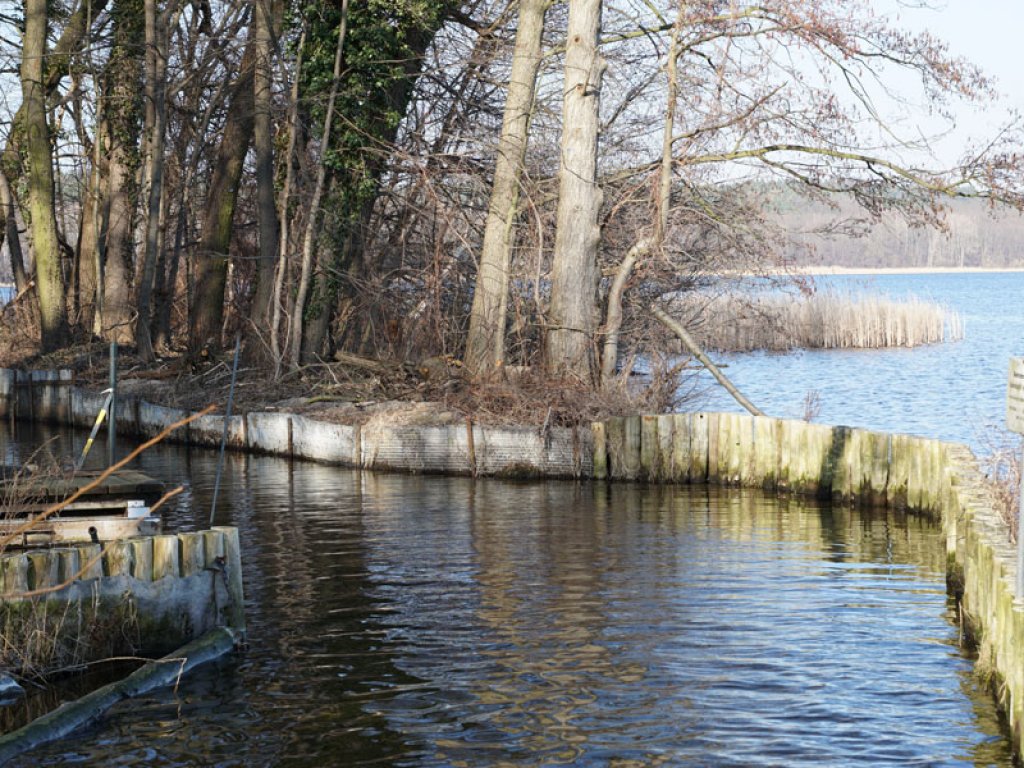 Anlegestelle für Wachboote der DDR-Grenztruppen auf der Halbinsel Meedehorn bei Sacrow; Aufnahme 2015