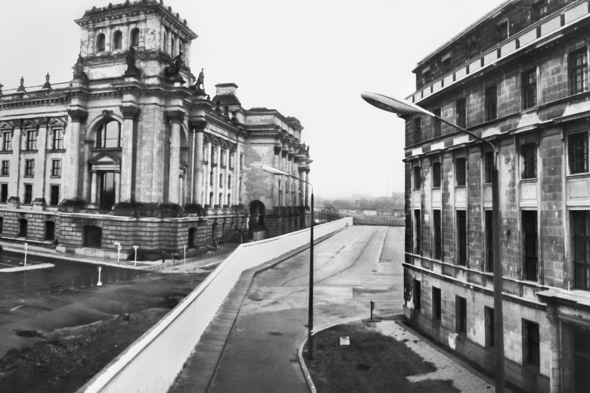 Am Reichstagsgebäude, Ostseite, Blick von Süden, Aufnahme 1980er Jahre