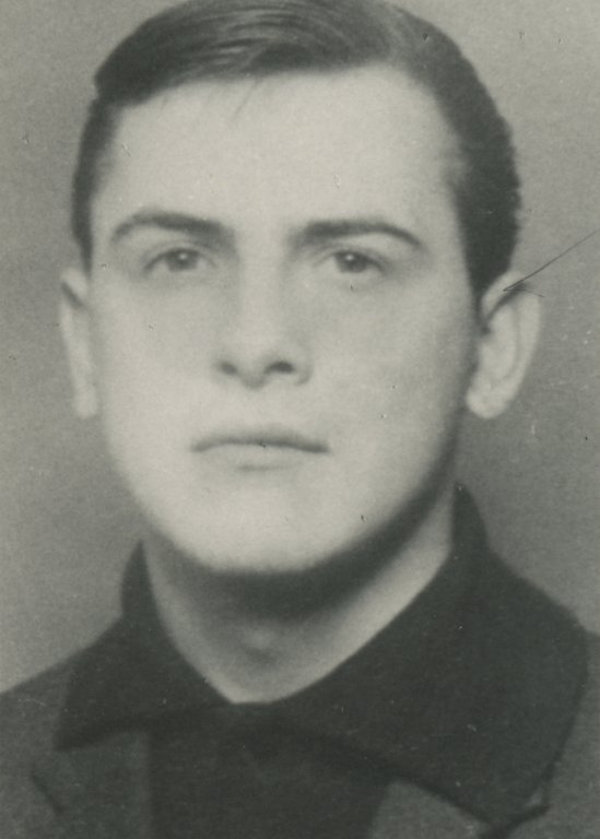 Peter Kreitlow: born on January 15, 1943, shot dead on January 24, 1963, date of photo not known Peter Kreitlow: date of photo not known