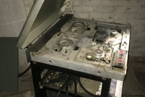 Im Keller des Gebäudes gefundene Abhöranlage, 19. November 2020