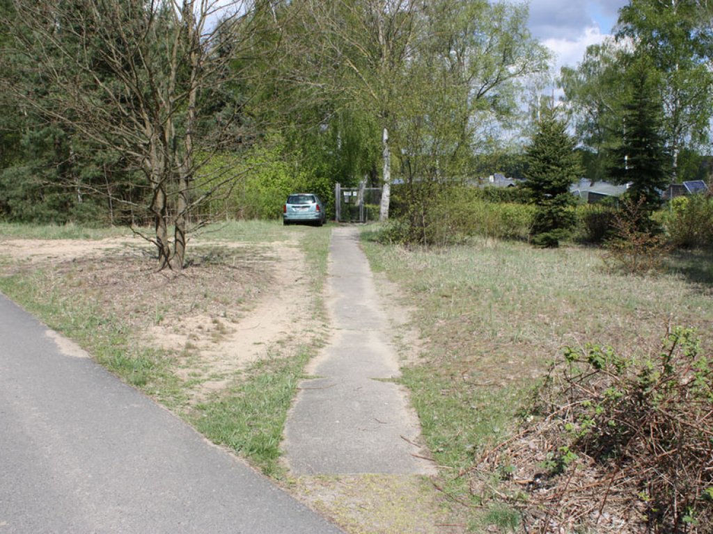 Zugang zur West-Berliner Exklave Erlengrund zwischen Berlin-Spandau (Bürgerablage) und Nieder Neuendorf; Aufnahme 2015