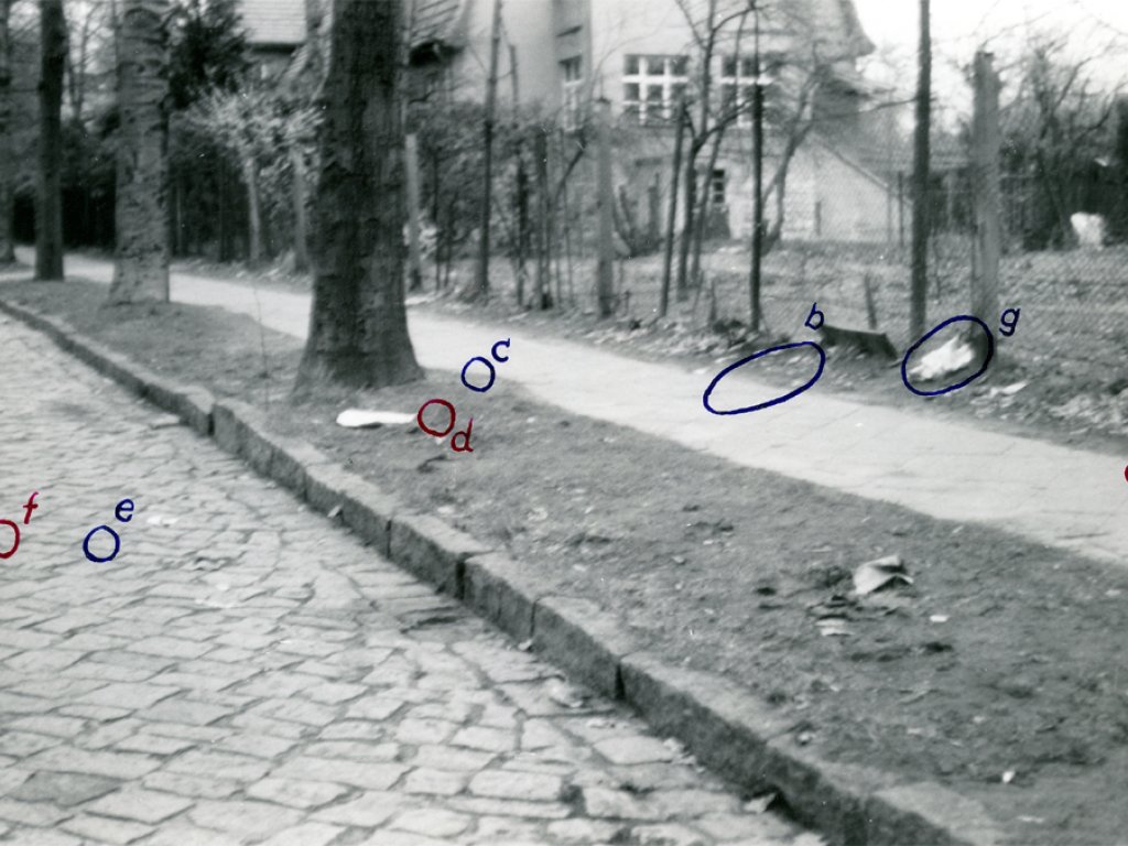 Hans-Peter Hauptmann, shot at the Berlin Wall and died later from his injuries: Crime site in Potsdam-Babelsberg with marked evidence from the incident [April 24, 1965]