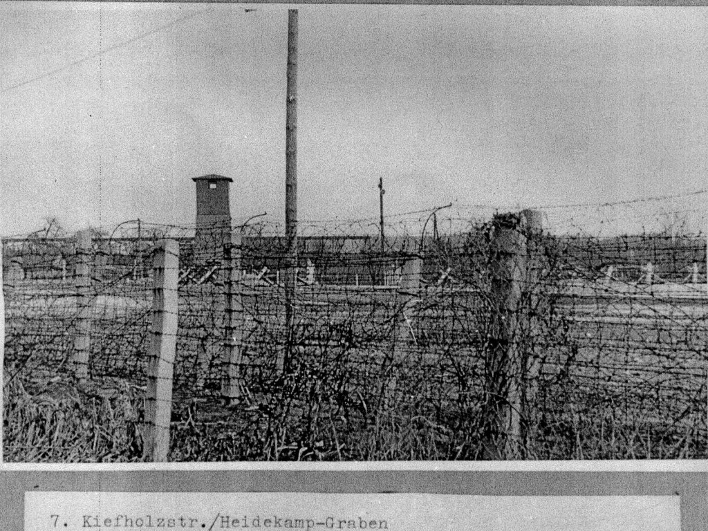 Jörg Hartmann, shot dead at the Berlin Wall: West Berlin police photo of the border territory at Kiefholzstrasse/Heidekampgraben [March 14, 1966]