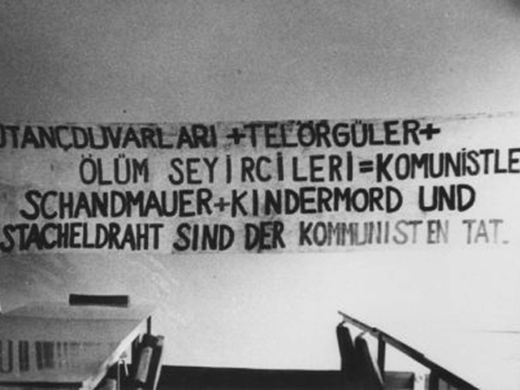 Çetin Mert, drowned in the Berlin border waters: Protest poster in Berlin-Kreuzberg (IV) (MfS photo: May 1975)