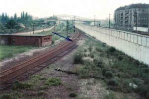 Lothar Fritz Freie, shot at the Berlin Wall and died from his injuries: MfS photo of the East German territory situated in front of the border fortifications near the Helmut-Just Bridge