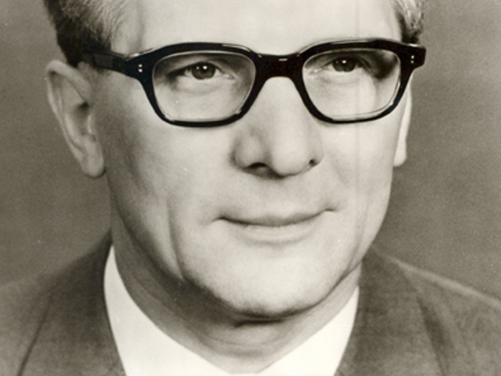 Porträtaufnahme von Erich Honecker.