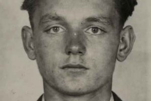 Czesław Kukuczka: geboren am 23. Juli 1935, angeschossen am 29. März 1974 auf dem Grenzübergang Bahnhof Friedrichstraße; Aufnahme vor 1955