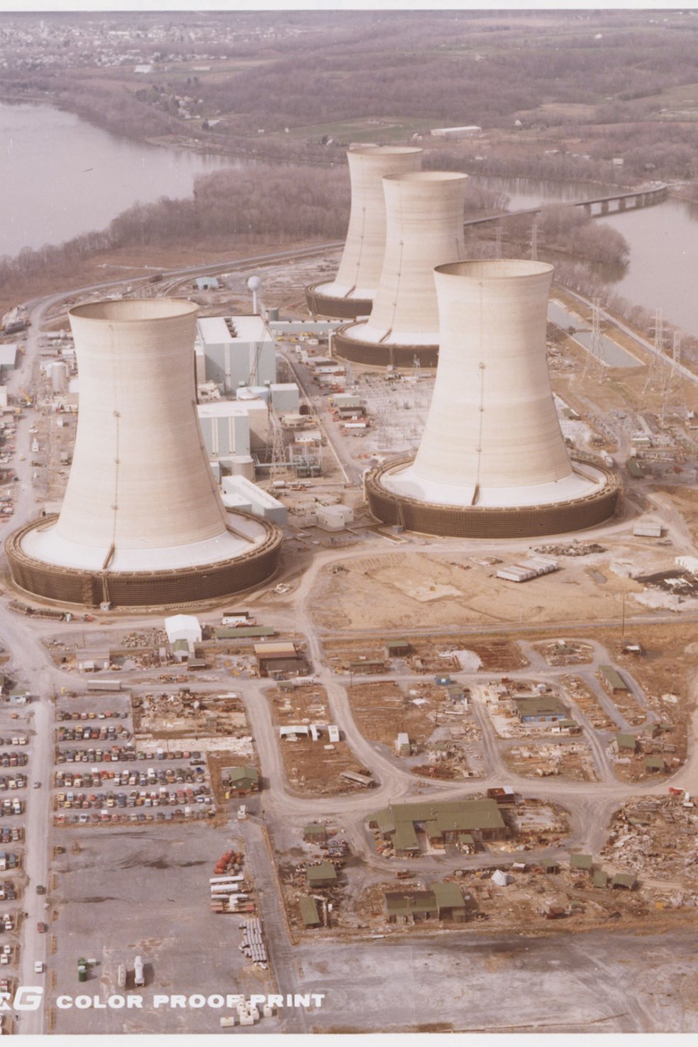 Im Kernkraftwerk Three Mile Island bei Harrisburg kommt es am 28. M&auml;rz 1979 zu einem Unfall mit schwerwiegenden Folgen; Aufnahme 11. April 1979