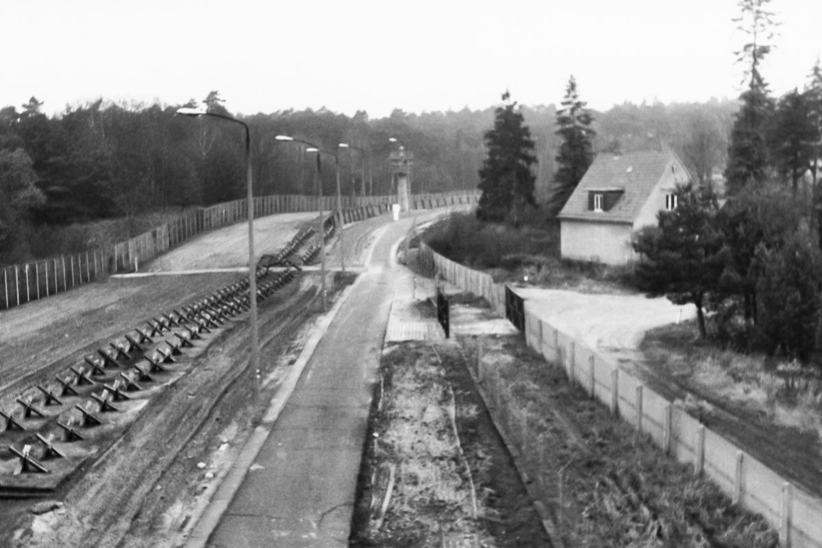 Am Teerofendamm in der Kolonie Dreilinden. Blick Richtung Norden, Aufnahme 1980er Jahre