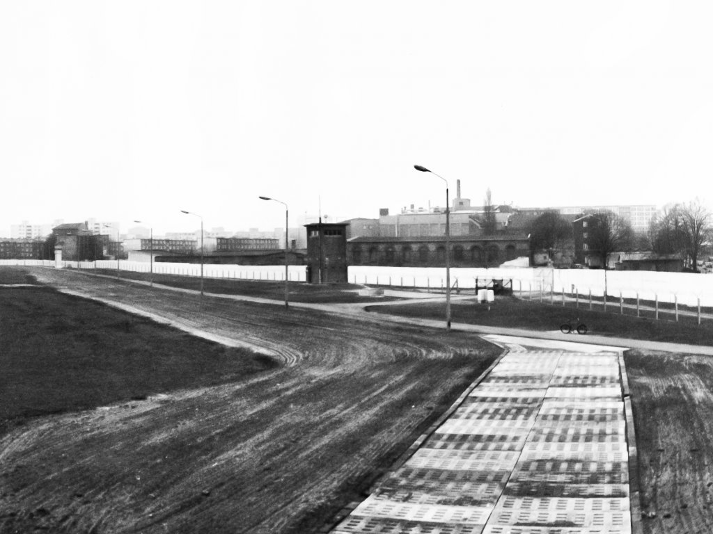 Engelbecken (Richtung Heinrich-Heine-Str.), Aufnahme 1980er Jahre