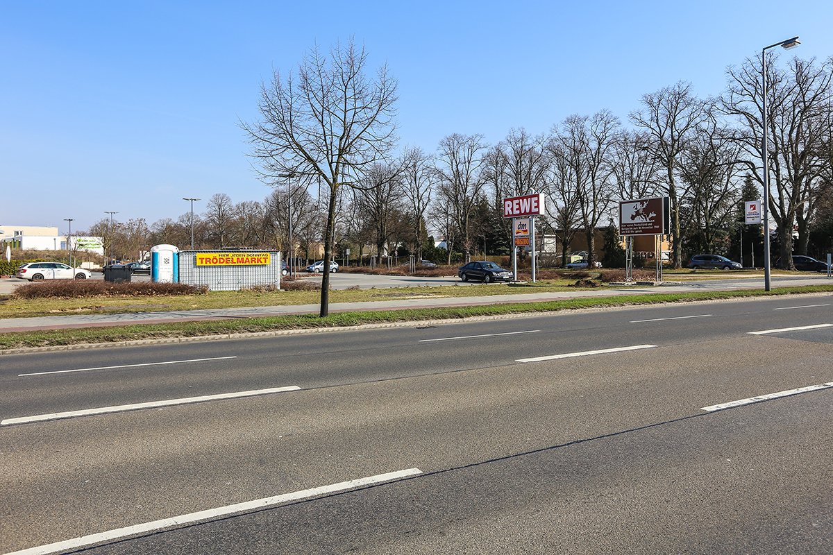 Grenzübergangsstelle Staaken, Blick nach Norden Grenzübergang Staaken/Heerstraße, Blick von der Heerstraße nach Norden