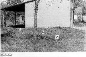 Hans-Jürgen Starrost, mit Todesfolge an der Berliner Mauer angeschossen: Tatortfoto des MfS mit Fundstellen von Projektilen, 14. April 1981