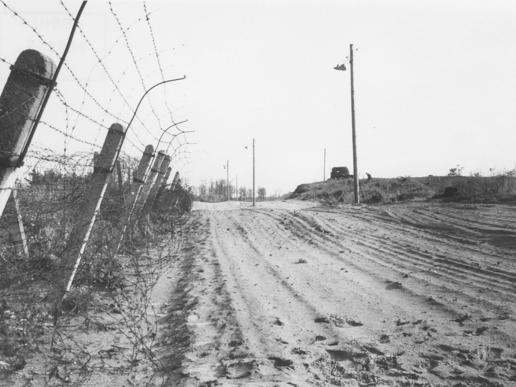 Adolf Philipp, erschossen an der Berliner Mauer: MfS-Aufnahme des Tatortes (I), 5. Mai 1964