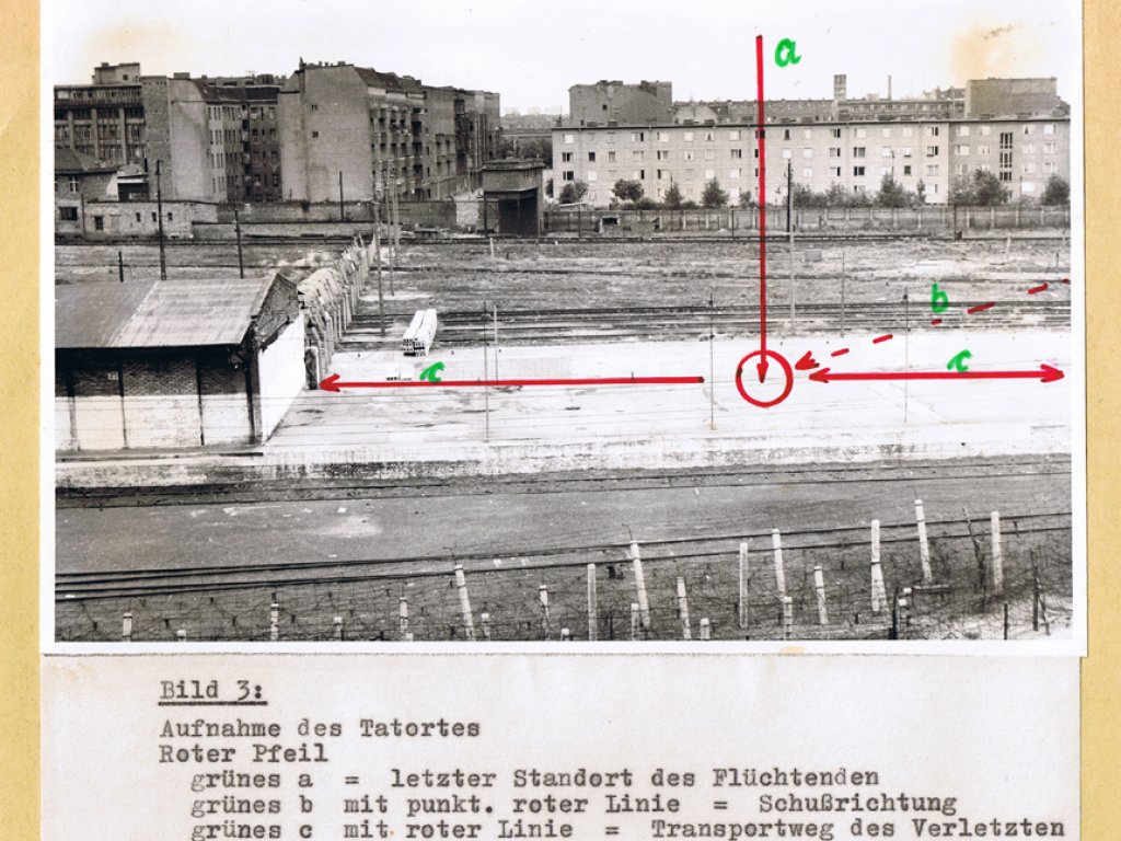 Dieter Brandes, shot at the Berlin Wall and died later from his injuries: West Berlin police photo of crime site [June 9, 1965]