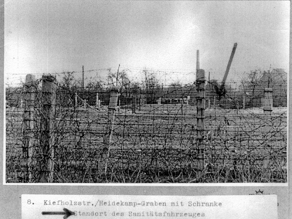 Jörg Hartmann, shot dead at the Berlin Wall: West Berlin police photo of the border strip at Kiefholzstrasse/Heidekampgraben [March 14, 1966]