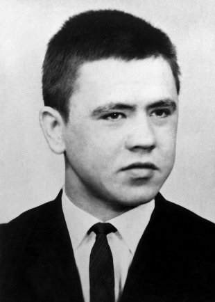 Willi Marzahn, born on June 3, 1944, shot dead or suicide at the Berlin Wall on March 19, 1966 [date of photo not known]