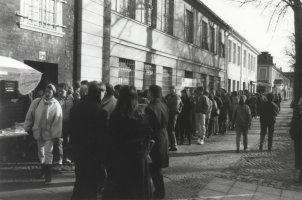 Numerous interested people wait to visit the Ministry for State Security’s remand centre in Potsdam