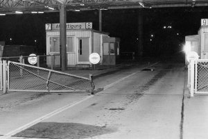 Durchbruch über Spur 8 und 9: Gescheiterte Flucht mit einem Tanklastwagen am Grenzübergang Marienborn, 21. November 1983