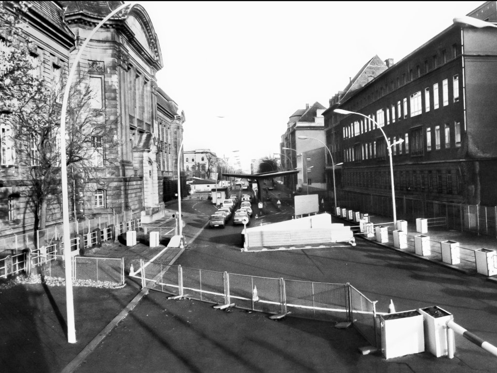 Blick auf den Grenzübergang Invalidenstraße (Richtung Osten), Aufnahme 1980er Jahre