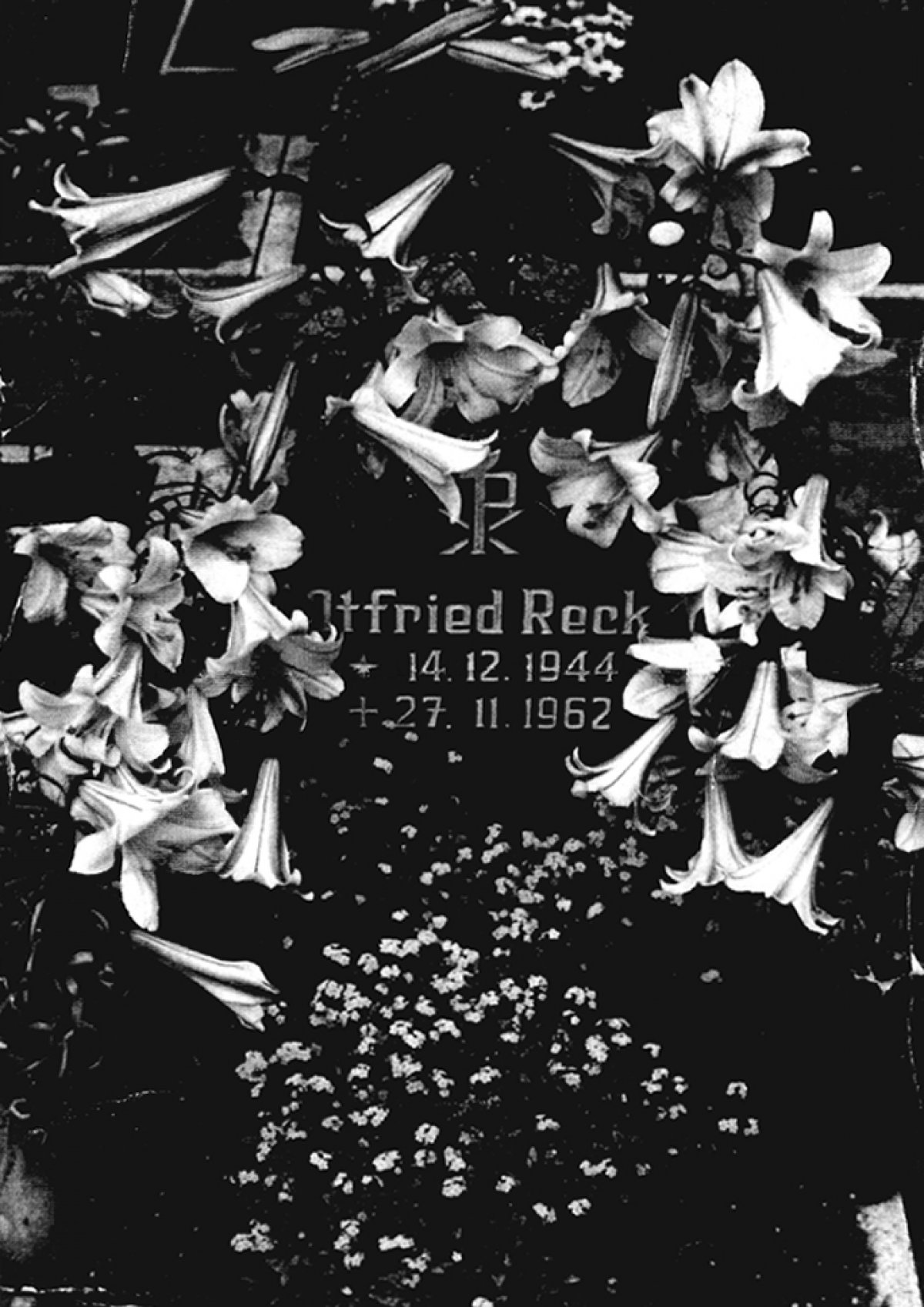 Otfried Reck, shot dead at the Berlin Wall: Gravestone (date of photo not known) Otfried Reck, shot dead at the Berlin Wall: Gravestone (date of photo not known)