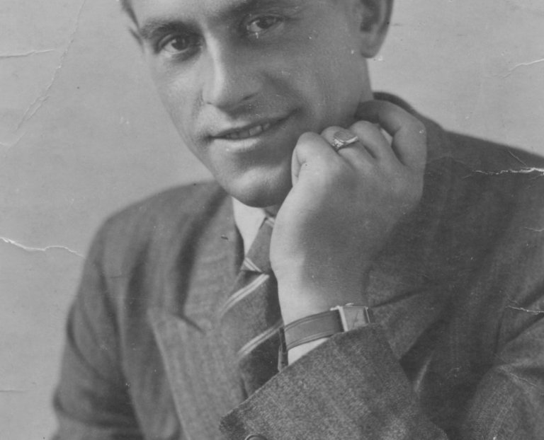 Hermann Döbler: born on Oct. 28, 1922, shot dead on June 15, 1965 on the Berlin border waters (date of photo not known)