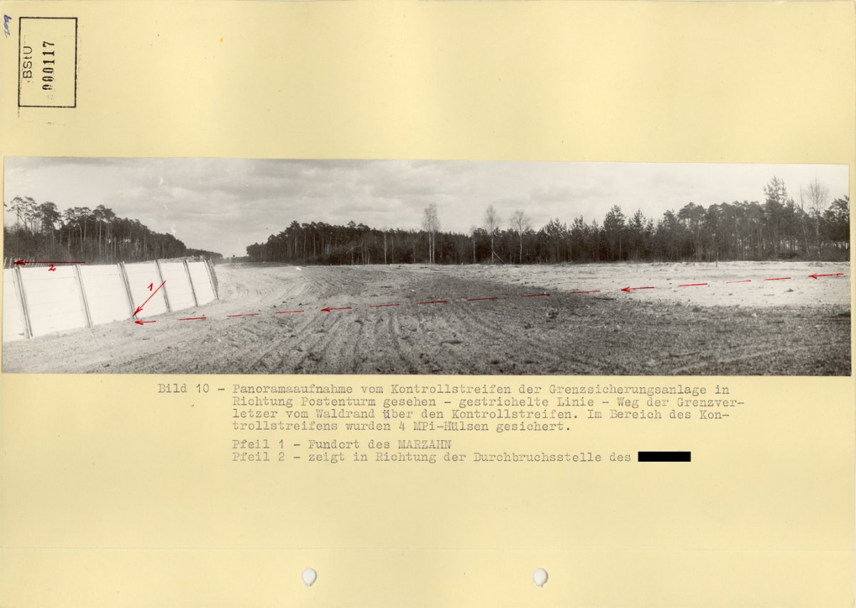 Willi Marzahn, shot dead or suicide at the Berlin Wall: MfS photo of crime site between Potsdam and Berlin-Zehlendorf [March 19, 1966]