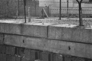 Reinhold Huhn, shot dead at the Berlin Wall: West Berlin police photo of the dead man lying on the border strip [June 18, 1962]