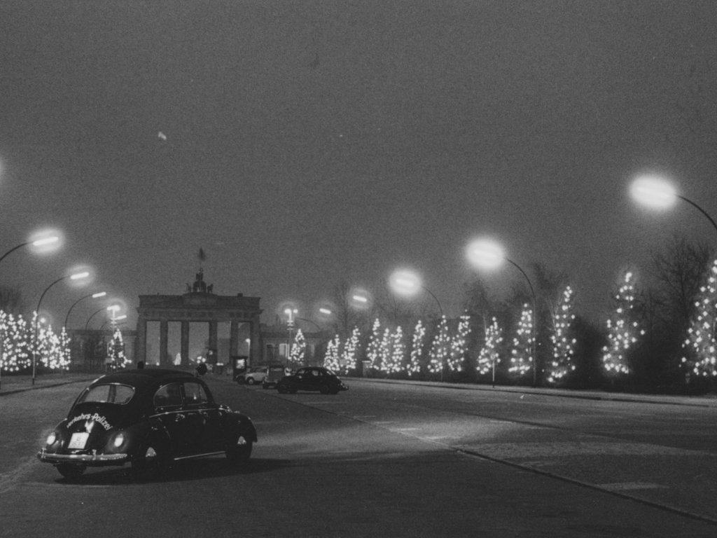 Aktion Licht an die Mauer - Weihnachten 1961 am Brandenburger Tor