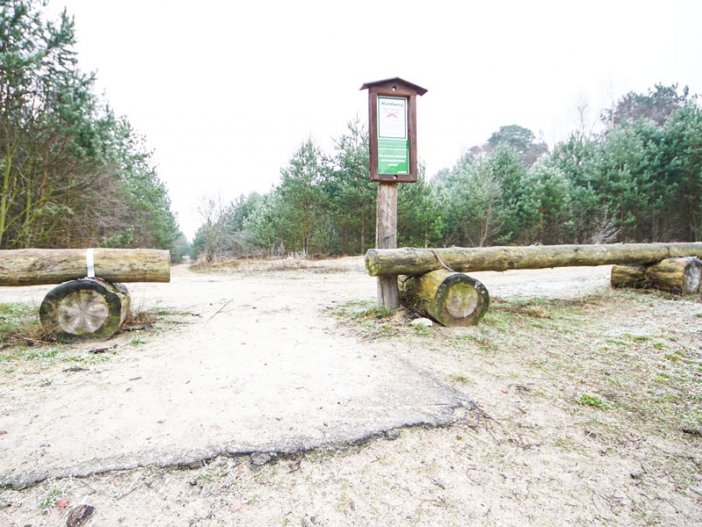 Ehemaliger Kolonnenweg und Todesstreifen in Stolpe-Süd; Aufnahme 2015