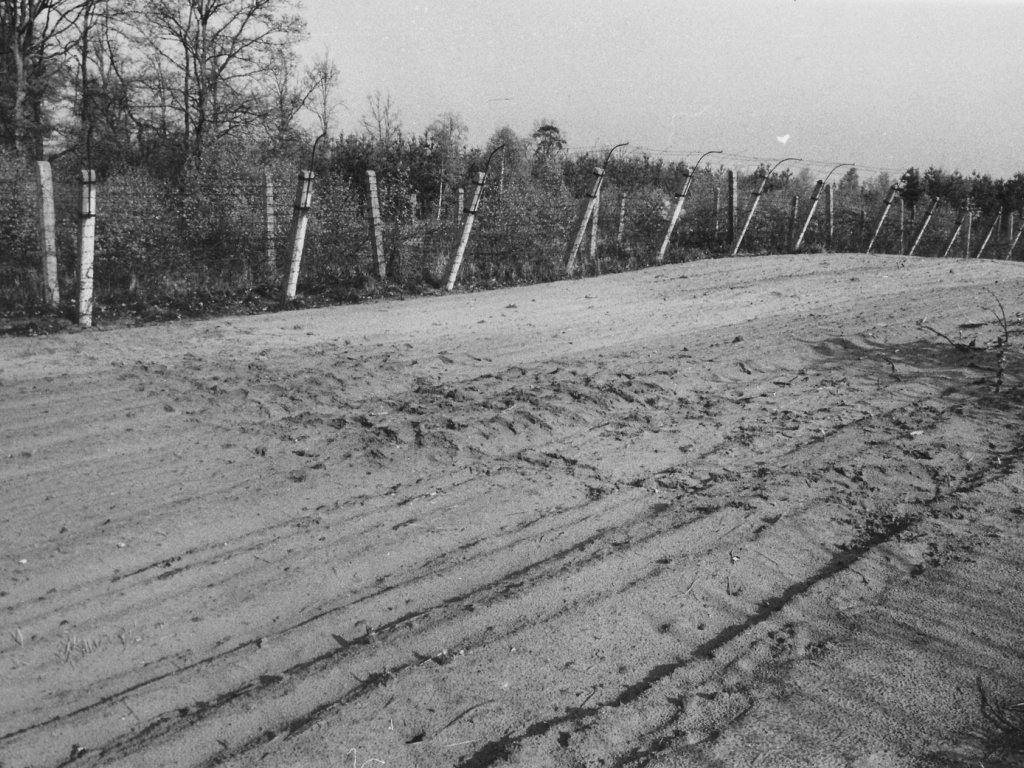 Adolf Philipp, shot dead at the Berlin Wall: MfS photo of crime site [May 5, 1964] (II)