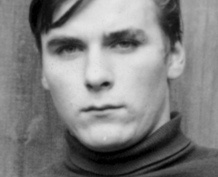 Willi Born: born on July 29, 1950, suicide at the Berlin Wall on July 7, 1970 after he was caught trying to escape (photo: ca. 1968) Willi Born: born on July 29, 1950, suicide at the Berlin Wall on July 7, 1970 after he was caught trying to escape (photo: ca. 1968)