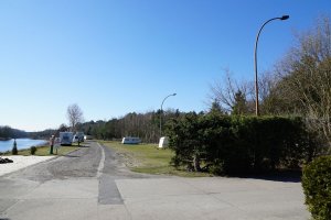 DDR-Wasser-Grenzübergang Dreilinden am Teltowkanal: Das Gelände dient heute als Campingplatz; Aufnahme 2015