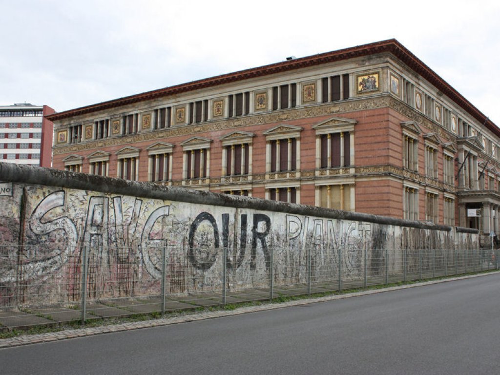 Ostseite der Mauer der 4. Generation ("Grenzmauer 75") am Gropius Bau; Aufnahme 2016