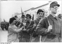 Appell der Ost-Berliner Kampfgruppen, die zur Sicherung des Mauerbaus eingesetzt wurden; Aufnahme 23. August 1961