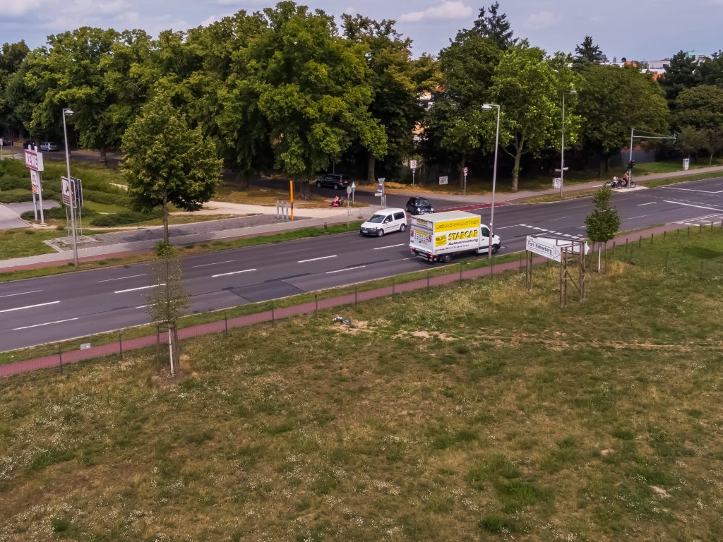 Grenzübergang Staaken/Heerstraße, Blick nach Osten Richtung Berlin