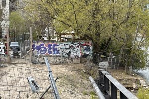 Hinterlandmauer auf dem Gel&auml;nde der alten Eisfabrik in der Luisenstadt, 2024