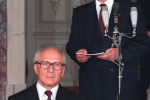 Erich Honecker zu Gast bei Johannes Rau auf Schloß Benrath, 1987