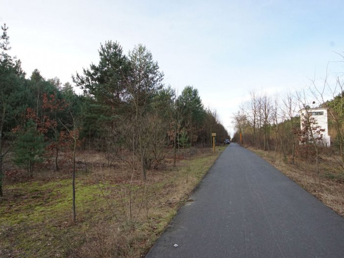 Kolonnenweg und Führungsstelle Bergfelde der DDR-Grenztruppen; Aufnahme 2015