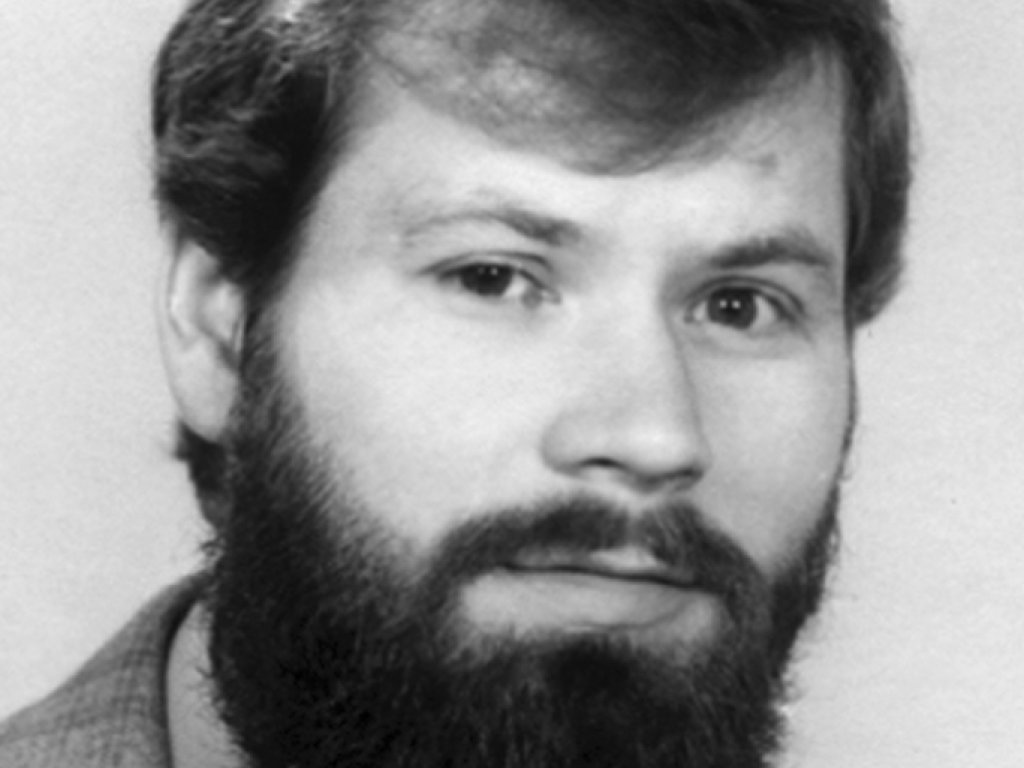 Winfried Freudenberg: geboren am 29. August 1956, tödlich verunglückt am 8. März 1989 beim Absturz mit einem Ballon in Berlin-Zehlendorf nach einem Flug über die Sektorengrenze zwischen Berlin-Pankow und Berlin-Reinickendorf (Aufnahmedatum unbekannt)