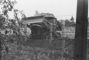 Jump to the West from a bulldozer, Berlin, 9 September 1963