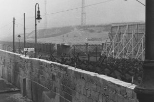 Anti-tank obstacles and screens at the corner of Bernauer Strasse and Schwedter Strasse, 22 November 1961
