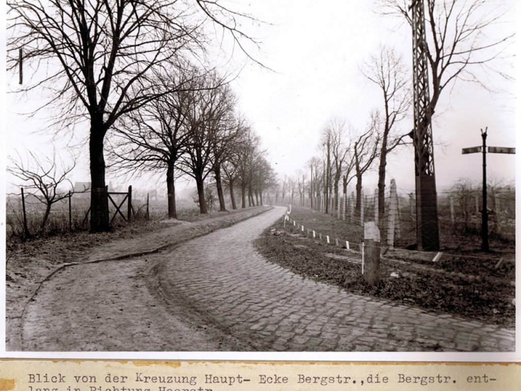 Dieter Wohlfahrt, shot dead at the Berlin Wall: West Berlin police crime site photo of the border at the outer ring between Staaken and Berlin-Spandau [Dec. 9, 1961]