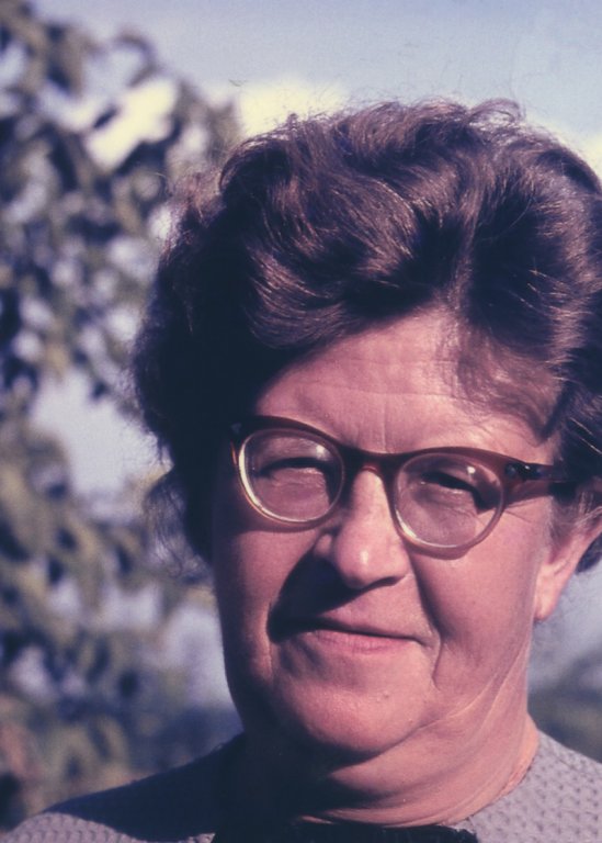 Erna Kelm: born on 21 July 1908 in Frankfurt (Oder), drowned on 11 June 1962 in the Havel between Potsdam and Wannsee, Berlin, while trying to escape (picture taken mid-1962) Erna Kelm: born on 21 July 1908 in Frankfurt (Oder), drowned on 11 June 1962 in the Havel between Potsdam and Wannsee, Berlin, while trying to escape (picture taken mid-1962)