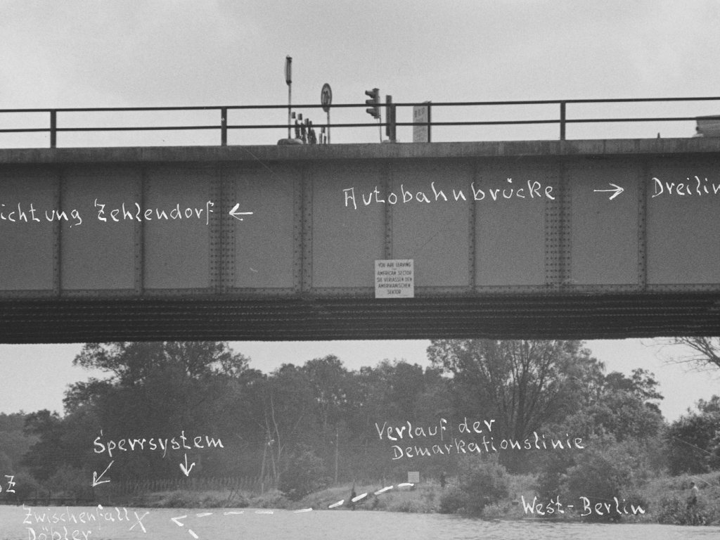 Hermann Döbler, shot dead on the Berlin border waters: Photo of the Teltow Canal near the Dreilinden border crossing with a sketch of the incident [June 15, 1965]