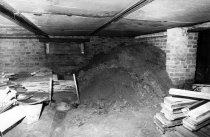 Der Keller als Lager für Baumaterial und Aushubsand: Gelungene Tunnelflucht von Klein Glienicke nach Berlin-Zehlendorf, 26. Juli 1973