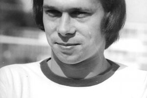 Der DDR-Nationalspieler Jürgen Sparwasser schiesst bei der X. Fußballweltmeisterschaft das entscheidende Tor gegen die Bundesrepublik; Aufnahme 17. Oktober 1975