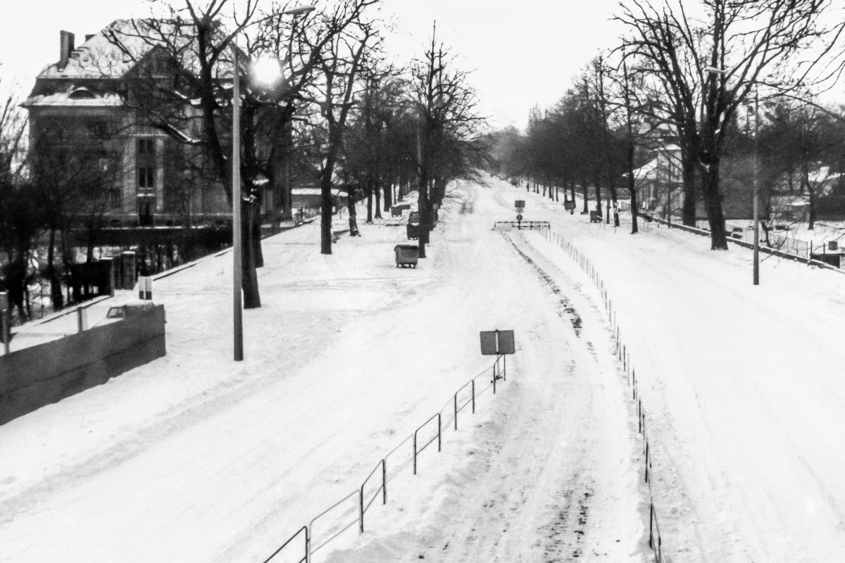 Zufahrt zur Glienicker Brücke aus Potsdam, Aufnahme 1980er Jahre